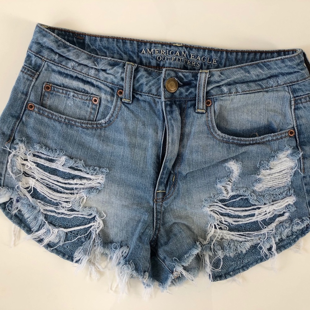 American Eagle Distressed high-rise Shorts